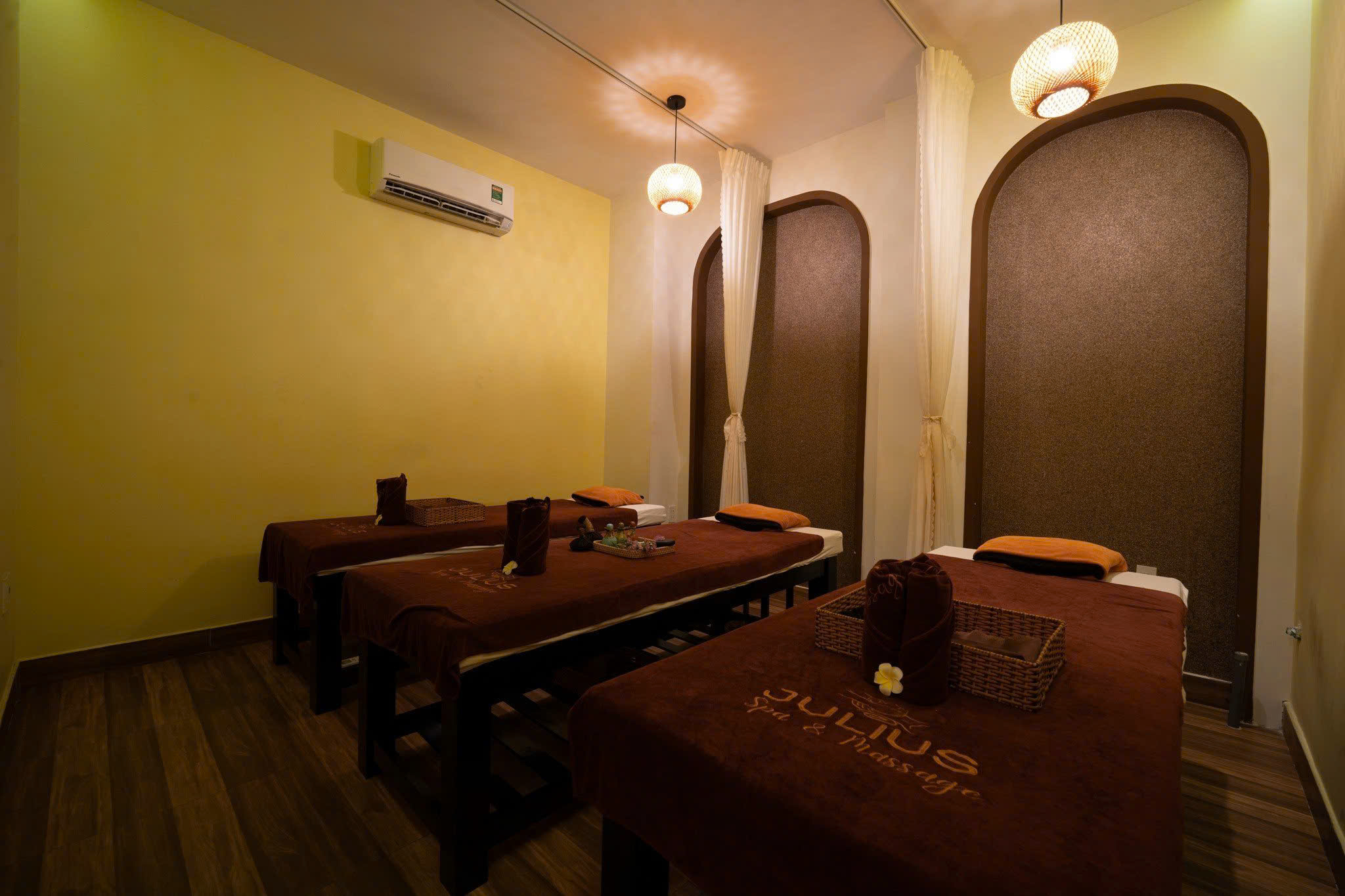 Julius Spa Interior